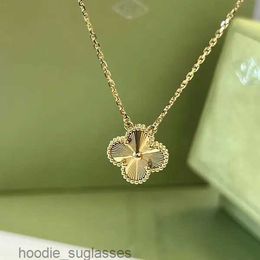 Brand 15mm Clover Necklace Fashion Charm Single Flower Cleef Necklace Luxury Diamond Agate 18k Gold Designer Necklace for Women Bgcs3