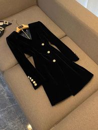 2024 Spring Black Solid Color Dress Long Sleeve V-Neck-knappar Korta avslappnade klänningar D4J261556