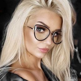 Eyeglass Frame Fashion Metal Cat Eye Frame Anti Blue Light Glasses Women Retro Triangle Anti Radiation Eye Protection Spectacles Female