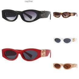 Fashion Designer Sunglass Simple Sunglasses for Women Men Classic Brand Sun glass with Letter Goggle Adumbral 7 Colour Option Eyeglasses WY65