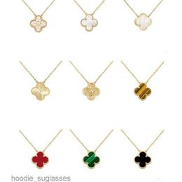 Brand 15mm Clover Necklace Fashion Charm Single Flower Cleef Necklace Luxury Diamond Agate 18k Gold Designer Necklace for Women B7sr6