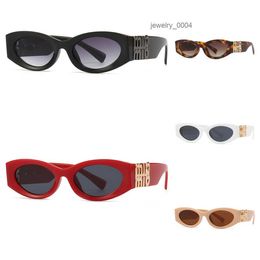 Fashion Designer Sunglass Simple Sunglasses for Women Men Classic Brand Sun glass with Letter Goggle Adumbral 7 Color Option Eyeglasses 50NQ