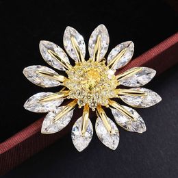 Fashionable Compact Zircon for Women, High-end and Exquisite Brooch, Versatile Wedding Suit Brooch
