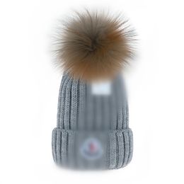 Nowy projekt projektantki czapki klasyczny litera dzianinowe czapki maski na męskie damskie jesień zima ciepłe gęste wełniane haft zimny hap