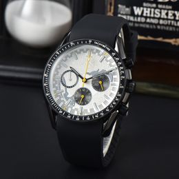 High-end men's watch Quartz movement Luxury six-pin running second chronograph Casual sports watch designed with rubber and stainless steel strap