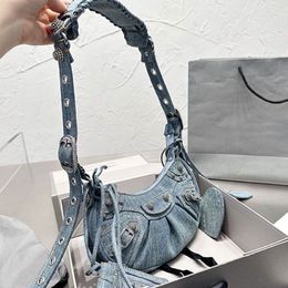 Metallic Hobo Bag Denim Shoulder Motorcycle Bags Cool Girl Handbags Diamond Clasp Crossbody Axillary Blue Rivet Purse Genuine220D