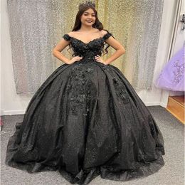 2024 Black Quinceanera Dresses Off Shoulder Sequined Lace Appliques Crystal Beads Sequins Ball Gown Tulle Flowers Guest Dress Evening Prom Gowns Corset Back