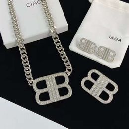 woman jewelry earrings B-Letter Diamond Twisted Chain Brass Material Necklace Fashion Versatile Collar Chain
