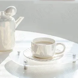 Mugs European Ceramic Mug Afternoon Tea Coffee Cup Simple Pleated Decoration Flower Cups And Saucer Set Modern Home