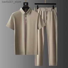 Men's Tracksuits High elasticity mens short sleeved two-piece seamless adhesive press summer speed dry collar casual mens track set Q240228