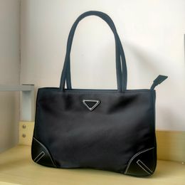 Hot Classic Luxury Designer Women's Simple And Stylish Triangle Classic Large Capacity Black Triangle Nylon Handbag Shoulder Bags With No Box
