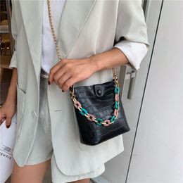 HBP 2021 Designer Messenger Bag Shoulder Handbag Fashion Trend Personality Solid Stone Pattern Color Acrylic Chain Urban Handbags269m