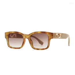 Sunglasses 2024 Fashion Designer Trend Luxury Square Metal Cat's Eye Women's For Women Vintage Glasses Eyewear 40107