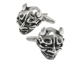 SAVOYSHI Ancient Silver Skull Cufflinks for Mens Shirt Brand Cuff Bottons Ghosts Skeleton Cufflinks High Quality Men Jewelry3297538