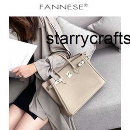 Genuine Leather Handbag l Patterned Leather Top Layer Cowhide Handbag with Large Capacity for Women 2024 New Trendy and Fashionable Style