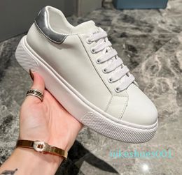 2024 Casual Shoes Brand Wheel Trainers Luxury Canvas Women Sneake Fashion Platform Solid 0829