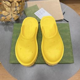 2024Slippers Designer Ladies Slippers Womens Rubber Thick Sole Fashion New Styles Suitable for various places or outdoor activities Full of personality sandals