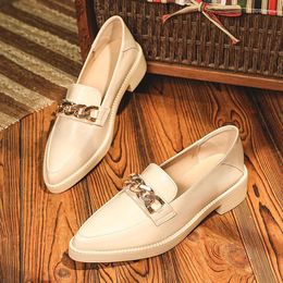 Casual Shoes 2024 Delicate Pointed Toe Chain Loafers Women Small Leather Oxfords Ladies Slip On Office Dress Mocasines Femme Sneakers