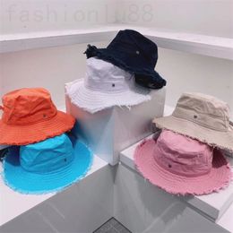 Womens designer cap cotton luxury bucket hat fashion summer beach gorra tassels wide frayed brim trendy plaid casual mens hats 22H213AC002-5012 PJ027 C4