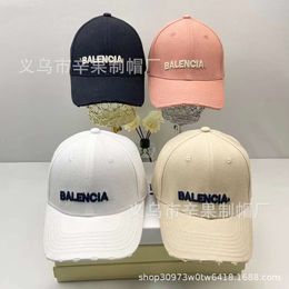 Designer Balanciaga cap 23 New Ba Family Baseball Hat Mens and Womens Sunshade and Sunscreen Duck Tongue Hat Net Red Rubbed Edge Baseball Hat