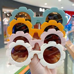 2024 New Sunglasses for Kids Sunflower Frame New Fashion Baby Super Cute Children Multi Colour Sunglasses Lunette De Soleil