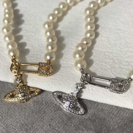 Pendant Necklaces Design Planet Necklace Pearl Collar Chain Fashion Versatile Paper clip Pendant womens Love Jewelry