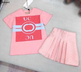 Lüks Kızların Trailsits Bebek Elbise Takımları Çocuk T-Shirt Seti 100-160 Çocuk Tasarımcı Kıyafetleri Kısa Kollu ve Etek Jan20