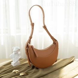 Numero dix hobo bags solid Colour shoulder bag delicate leather material smooth contour line design half moon shape distinctive underarm bags fashionable e4