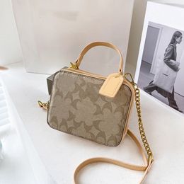 2024 Women's Messenger Bags New Camera Bag Handbag fashion grils One Shoulder Crossbody Bag Letter Printed Square Bag