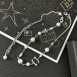 Top Sell Designer Necklaces Brand Letter Pendants Stylish Men Womens Crystal Pearl Necklace Chain Wedding Gifts High-end Gold Copper Jewellery