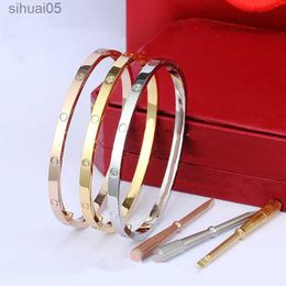 Bracelets Top luxury Brand C Love series bracelet Women Men Titanium Steel 6th width 4mm silver rose diamond size 16-19cm 240228