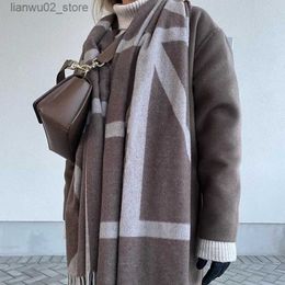 Scarves Free Delivery Brand TOT Mens Scarf New Design Wool Womens Shawl Fashion Luxury Womens Pashmina Bag Q240228