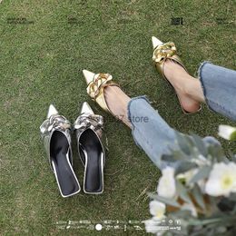 Dress Shoes Women Shoes On Kitten Heels Gold Silver Pointed Toe Women Pumps Cow Leather Brand Women Shoe With Chains talons hautsH24228