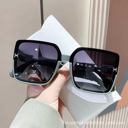 Original 1to1 Net red box sunglasses for womens new high-end sense H-home street photo UV resistant travel driving 848 1XJ3