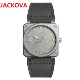 Simple Designer Famous Mens Watches Luxury Fashion Men Quartz Movement Clock Leisure Wristwatch classic atmosphere Wristwatches re2058