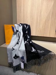 2024 Thick Warm Winter designer scarf L scarf set for men women winter wool Fashion designer cashmere shawl Ring luxury sciarpe echarpe homme Double sided twill knit L