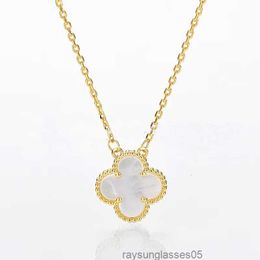 Brand 15mm Clover Necklace Fashion Charm Single Flower Cleef Necklace Luxury Diamond Agate 18k Gold Designer Necklace for Women BBKA5