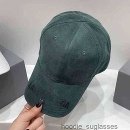 2024 New Mens and Womens Baseball Caps French Paris Alphabet Casual Hats Outdoor Couple Sun Sb1tv