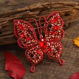 Creative Diamond Studded Butterfly Brooch, Fashionable and Simple Hollow Insect Women's Coat, Chest Flower Bag, Buckle Accessories