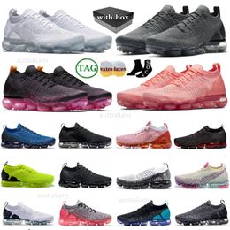 Triple Black White Pink Pure Platinum Oatmeal Pale Vanilla Sail Anthracite Baltic Blue Men Women Running Shoes