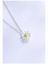Girlfriend039s birthday gifts S925 sterling silver necklaces women039s silver necklace chrysanthemum necklaces silver cyrsta2690280