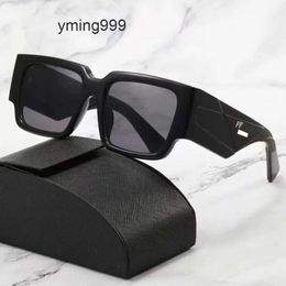 pada prd Wide Leg Black Sunglasses For Man Woman Classic Polarized Sunglasses Side Letter Fashio Sun Glasses Beach Adumbral With Case praddas 83J7 Y9PW