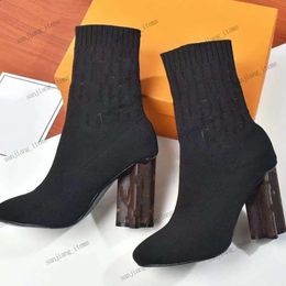 2024 Black Knit Vintage Revival Ankle Boot with Brown Flower Heels Stretch Socks Booties Lady 10CM Pinted Toe Pumps LOGO Embroidered Party Wedding Paris Stilettos