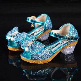 Sandals Girls Summer 2021 Novos sapatos de princesa Ldrens Little Hight Heled Bow-Knot Crystal Party Dress Weddingh24229