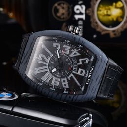 Top Quality Quartz Movement Mens Watches Carbon Fibre Case Sport Wristwatch Leather Strap Splash Waterproof Watch Designer Analogue 254C