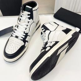 2024 Women Designer New Style Logo Pattern Print Leather Casual Shoes Fashion High Street Couple Sneaker Size 35-45 for women