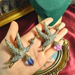 Brooches Fashion Classic Women Men Full Crystal Luxury Bird Pendant Pins Middle Vintage Design Rhinestone Animal Badges Corsage