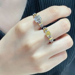 The designer recommends 925 silver white diamond ring, yellow diamond four-prong ring inlaid with imported top-grade simulated high-carbon diamond luxury model