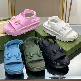 2024 Beach Designer Women Platform Jelly Sandals Waterproof Women Rubber Slippers Mules Peep Toe Buckle Sandal Size 35-45