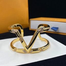 Elegant Women Letter Bangle Paris Designer Jewellery Lady Diamonds bracelets Luxury 18K Gold silver Upscale Wedding Bracelet Bridal 278y